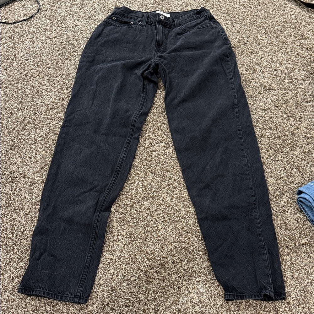 Abercrombie & Fitch the tapered loose low rise denim in black